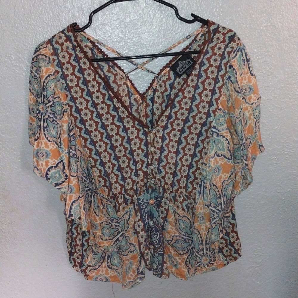 Angie Bohemian Floral Button up Top M
